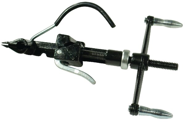 Upínací a odřezávací nářadí