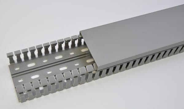 Goulottes de câblage 40x80mm vue 2