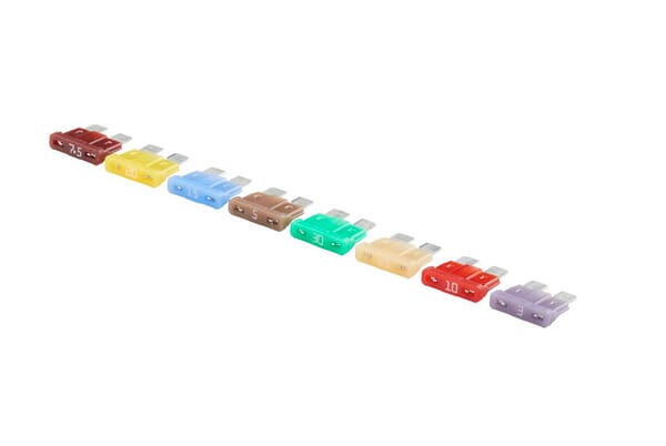 Assortiment de fusible lame standard Hella · réf. 8JS711683903
