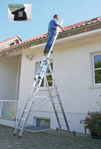 Víceúčelový žebřík 3dílný s příčkou nivello