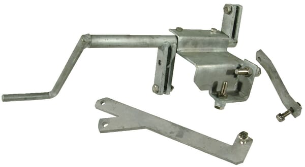 T-kus s KKV a 2 přírubami se čtvercovým profilem