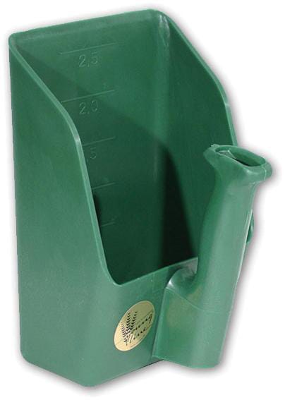 Plastová naběračka do krmiva