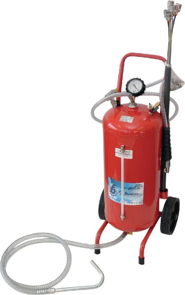 Přístroj k odsávání oleje s tlakovým vyprazdňováním nádrže oleje