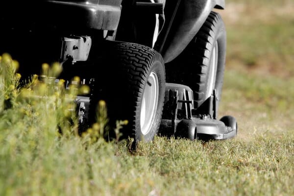 Pneu 4.80/4.00-8 NHS TL 2PR Turf Saver vue 3