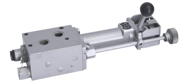Collecteur hydraulique sous siège pour C-330 — réf. 26900042371011