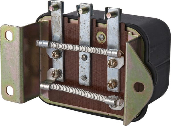 Régulateur de tension RG15C pour C-330 · réf. 29600050990021