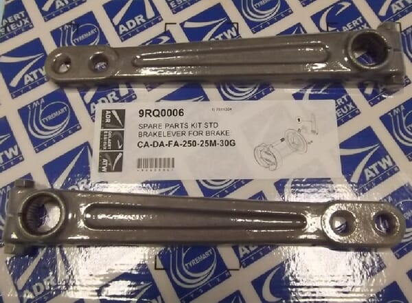 Jeu de leviers de frein 240mm — réf. 9RQ0006
