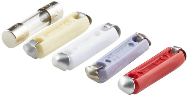 Assortiment de fusibles Hella · réf. 8JS003481803
