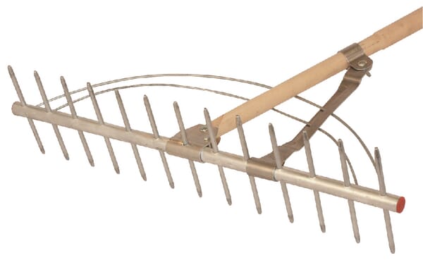 Hliníkové hrábě s násadou