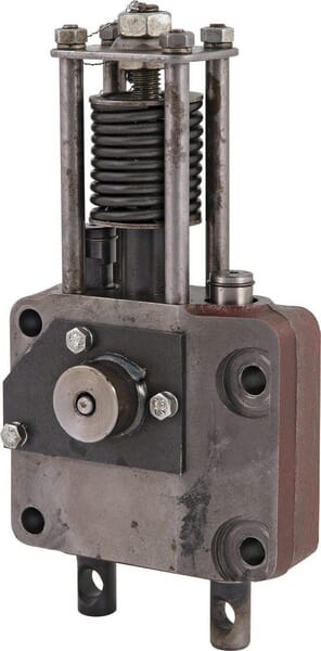 Collecteur hydraulique d'amplificateur de couple et d'embrayage pour C-385 6 cylindres — réf. 26900086142100
