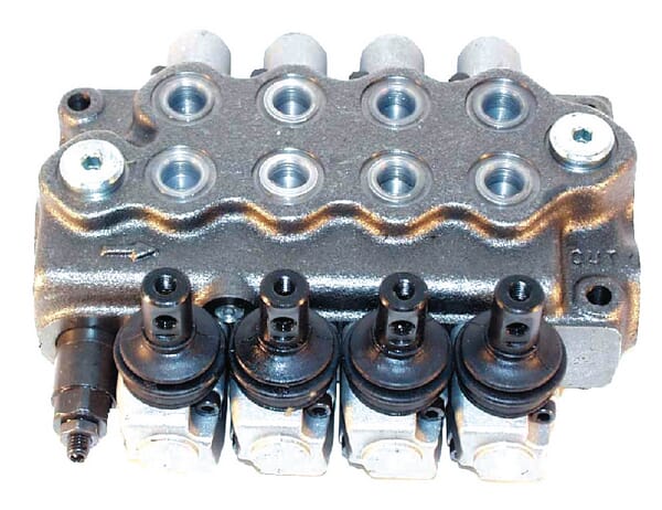 Hydraulický rozvaděč 3xDW,1xEW