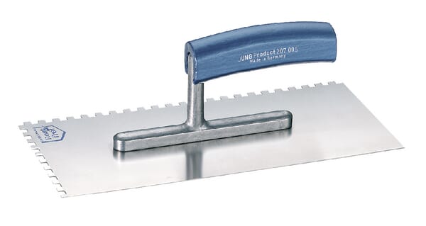 Hladítko s ohnutou rukojetí