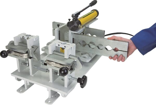 Montážní nástroj pro kloubové hřídele SW40