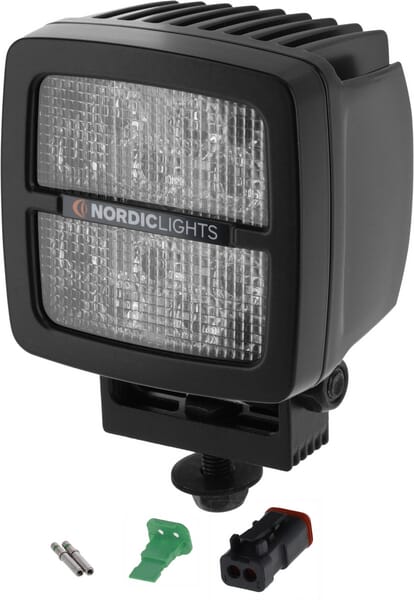 Phare de travail LED, 41 W, 4 200 lm, carrée, 12/24 V, à boulonner, Deutsch 2 broches, faisceau large, 10 LED, Scorpius N4402 par Nordic Lights — réf. 984145