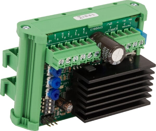 Řídicí jednotka na lištu DIN